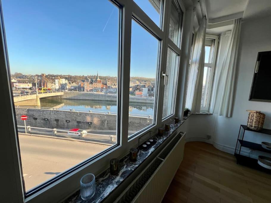 Bellevue - Grand Appartement Pour 5 Sur Les Quais De La Meuse Lüttich Exterior foto