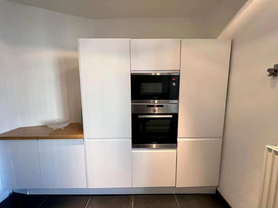 Bellevue - Grand Appartement Pour 5 Sur Les Quais De La Meuse Lüttich Exterior foto