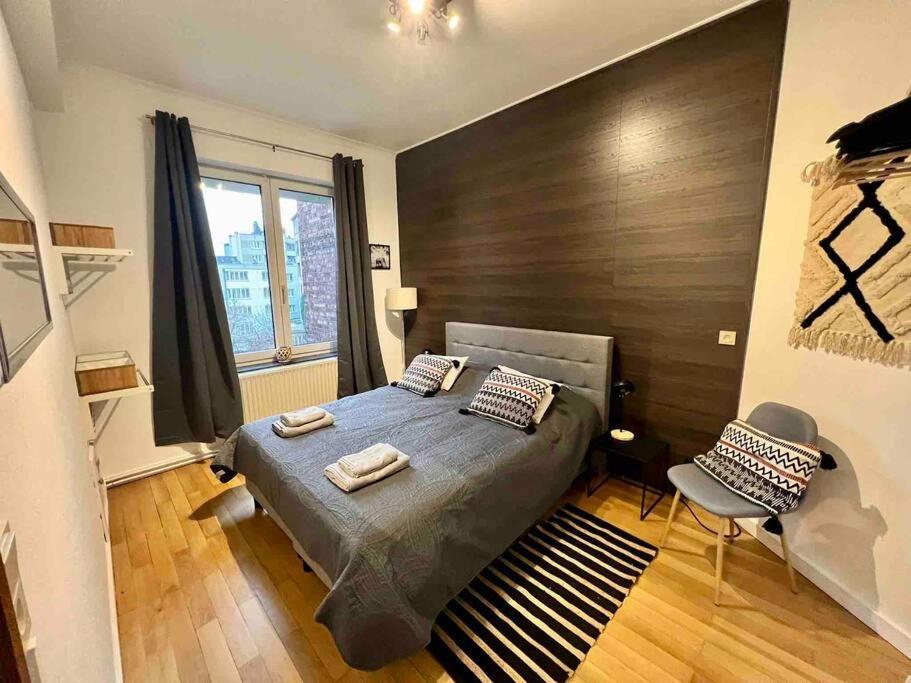 Bellevue - Grand Appartement Pour 5 Sur Les Quais De La Meuse Lüttich Exterior foto